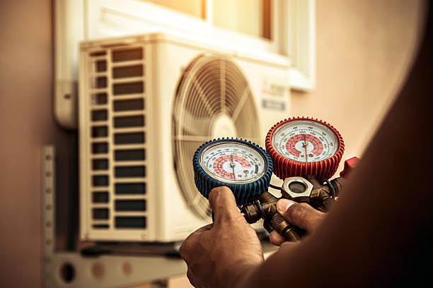 Professional Ac Installation technician working in Darien Center, NY